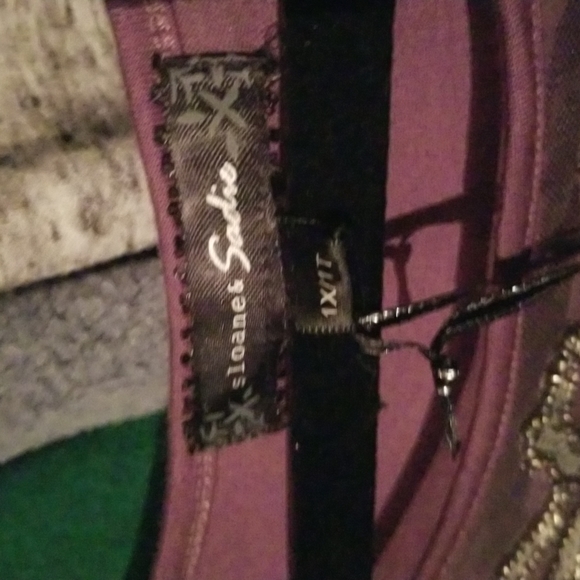 Sloane and Sadie Beaded Front Peplum Tank Purple 1x - Picture 4 of 5